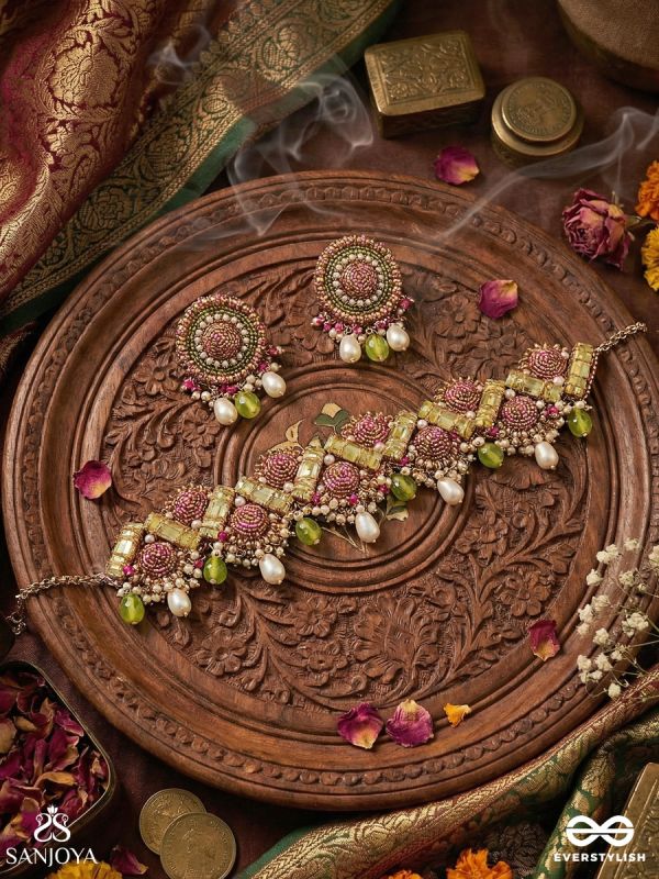 MANIMEKHALA - BEJEWELLED GIRDLE-CHOKER NECKPIECE & EARRINGS SET ADORNED WITH PINK AND GOLD GEMSTONES, BEADS AND DELICATE PEARL DROPS.