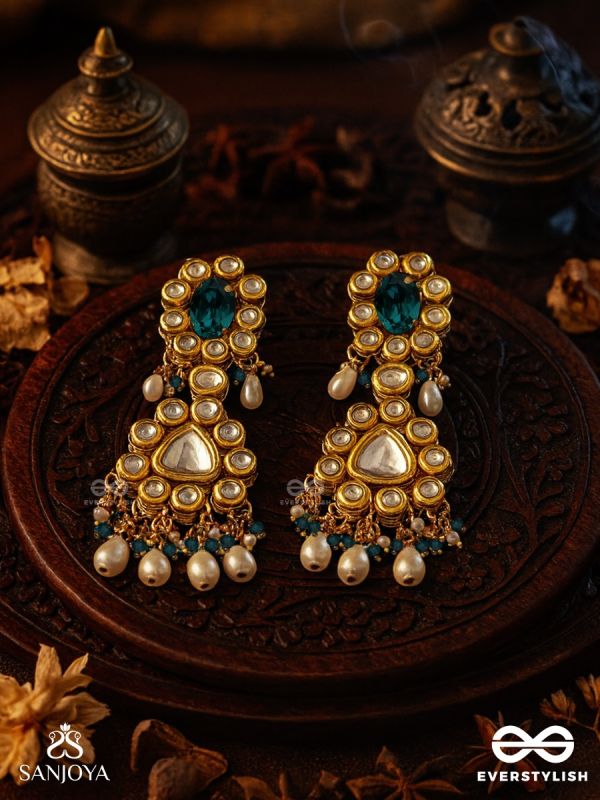 VARUNĪPRIYĀ - BELOVED OF THE OCEAN -  HAND EMBROIDERED BRIDAL KUNDAN AND PEARL SET WITH NECKLACE, EARRINGS AND MAANGTIKA