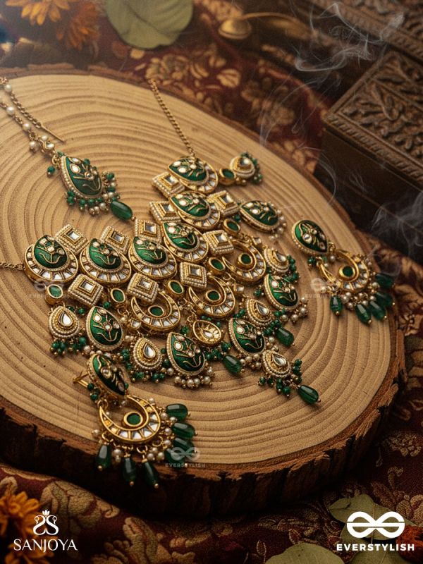 SHUDDHĀNANDA - PURE JOY - HAND EMBROIDERED BRIDAL KUNDAN SET WITH CHOKER NECKPIECE, EARRINGS AND MAANGTIKA