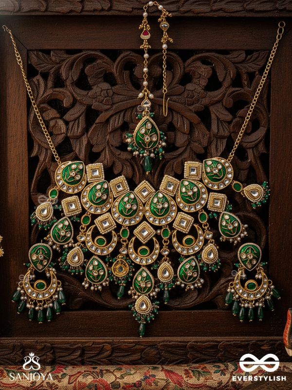 SHUDDHĀNANDA - PURE JOY - HAND EMBROIDERED BRIDAL KUNDAN SET WITH CHOKER NECKPIECE, EARRINGS AND MAANGTIKA