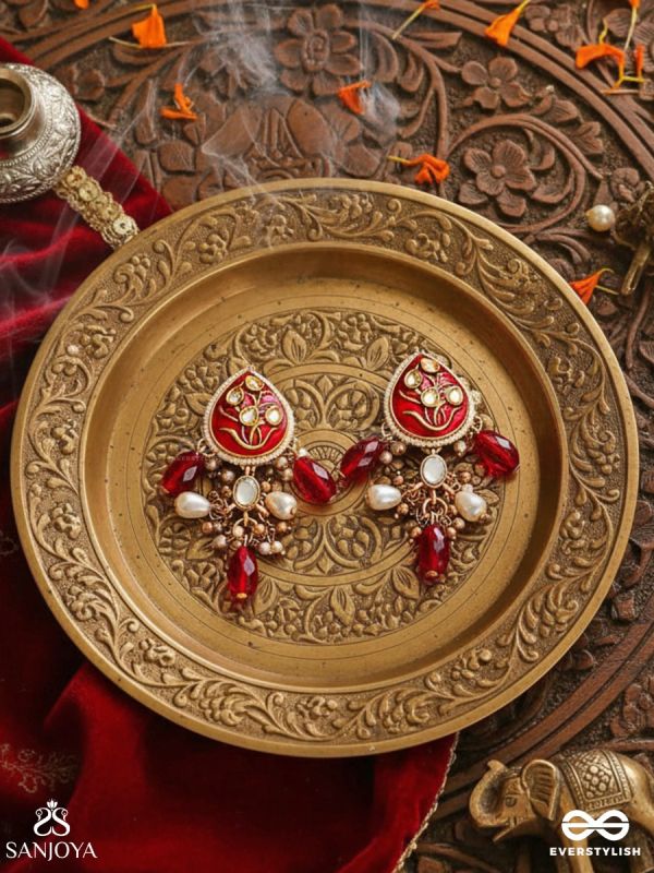 ARUNAMUKHI- FACE OF THE RED SUN - HANDMADE KUNDAN SET WITH NECKLACE AND EARRINGS 
