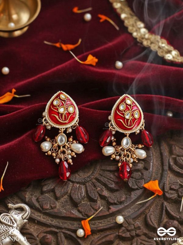 ARUNAMUKHI- FACE OF THE RED SUN - HANDMADE KUNDAN SET WITH NECKLACE AND EARRINGS 