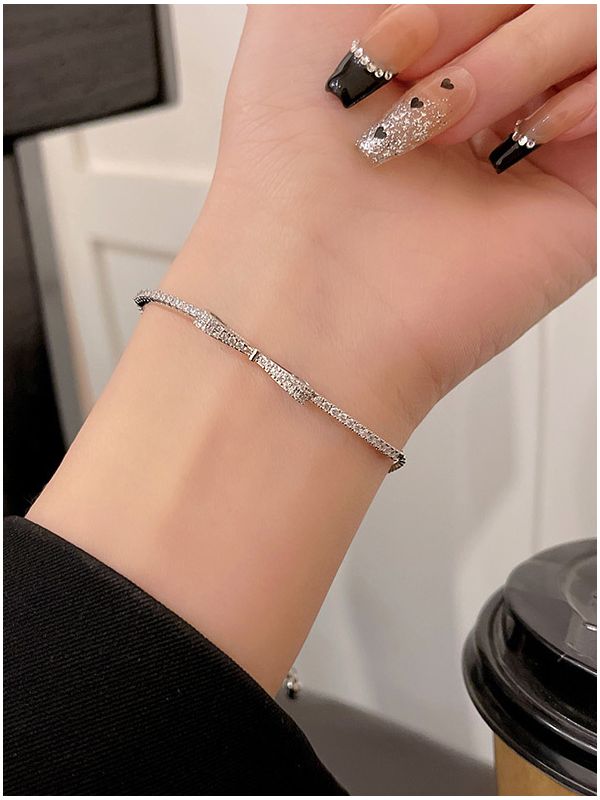 SILVER WHIMSY- Chic Adjustable Bracelet
