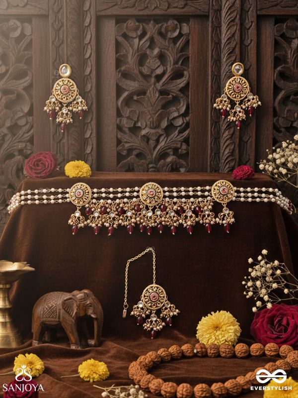 TRIBANDHURA - THREE-STRANDED BEAUTY - INTRICATE KUNDAN SET WITH CHOKER NECKPIECE, EARRINGS AND MAANGTIKA
