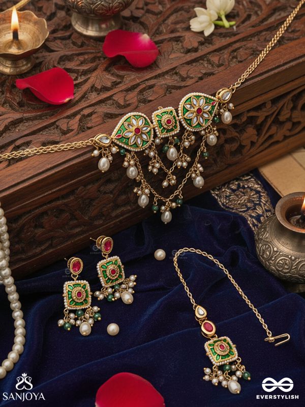 VANDEVI - GODDESS OF THE FOREST - GRACEFUL KUNDAN SET WITH NECKPIECE, EARRINGS AND MAANGTIKA