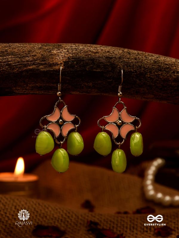 TROPIC POP - ENAMELLED FLORAL EARRINGS