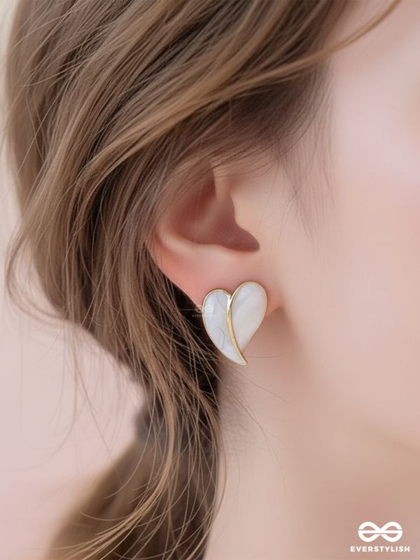 HONEY HEART –  WHITE ENAMEL HEART STUDS WITH GOLD TOUCH