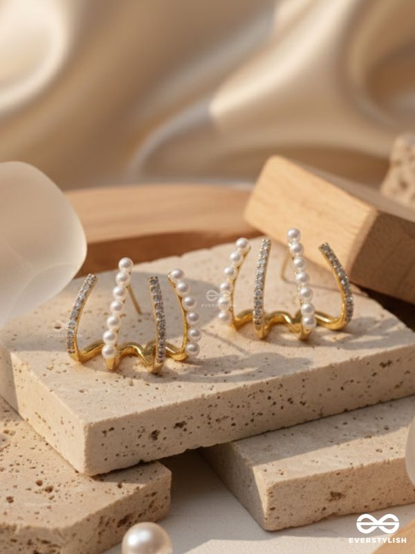 PEARL MATRIX – GEOMETRIC MULTI-ROW EAR CUFF