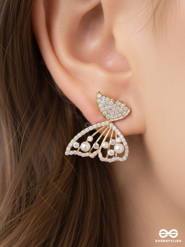 WING OF DAWN – DREAMY LIGHT-TOUCHED CRYSTAL EAR JACKETS
