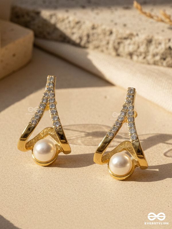 THE CRYSTAL VAULT – PEARL ACCENT EARRINGS