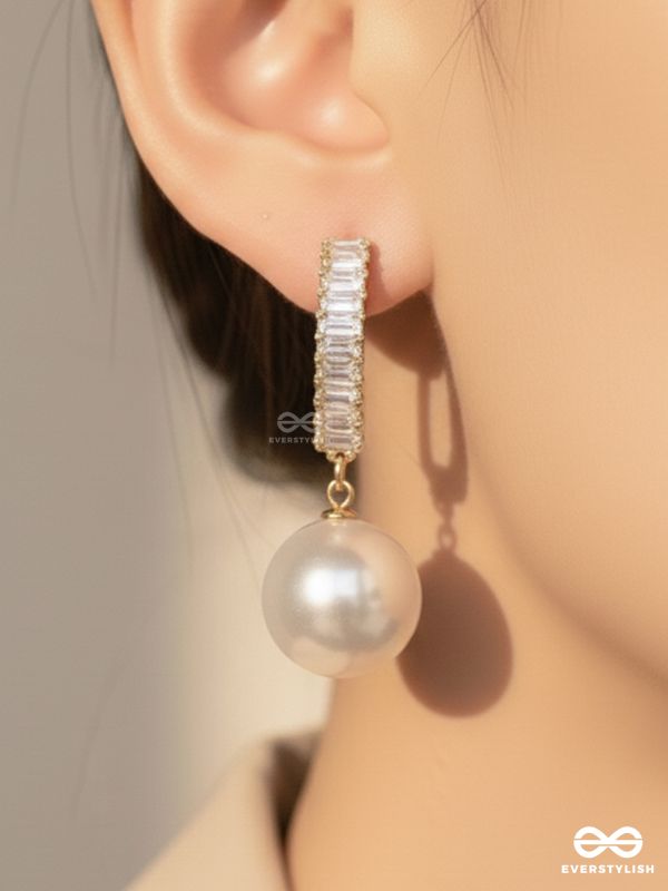 CRYSTAL DRIP – BAGUETTE PEARL DROP EARRINGS