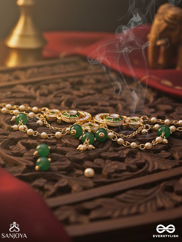 HARITSHRINGA – ORNAMENT OF GREEN GRACE – KUNDAN NECKLACE WITH EMERALD STONE CENTRES, DRAPED CHAINS AND GREEN BEAD DROPS