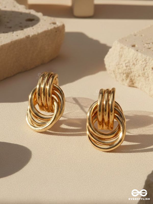 THE TRIPLE LOOP – LAYERED KNOT STUD EARRINGS