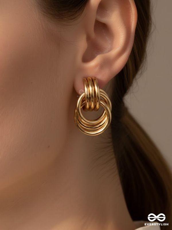 THE TRIPLE LOOP – LAYERED KNOT STUD EARRINGS