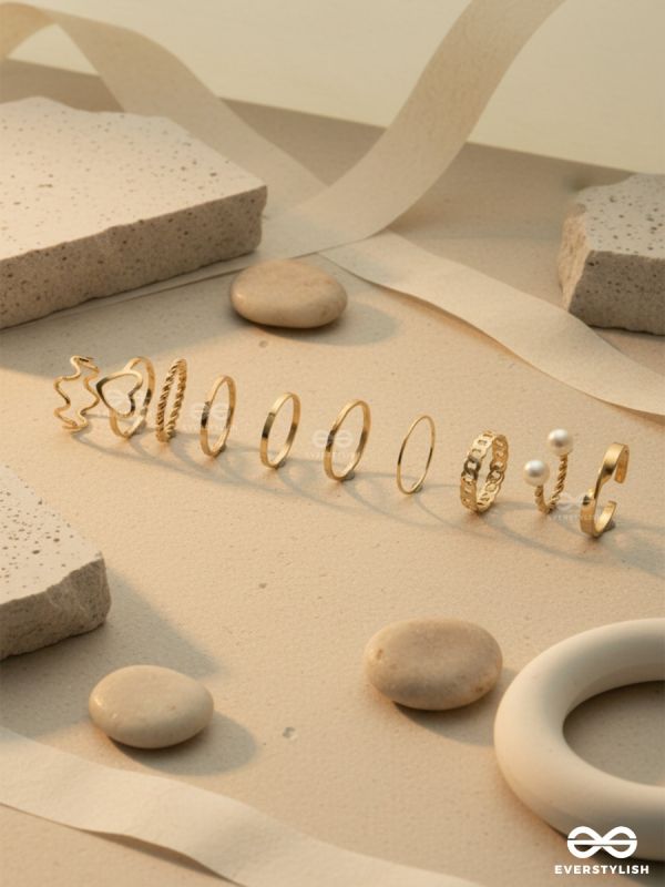 LOOP STUDIO – MINIMAL GOLDEN RINGS SET