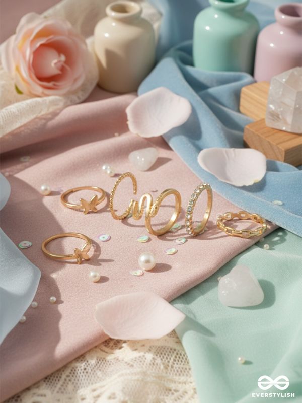 ALL ABOUT CURVES – MODERN GOLDEN RING SET