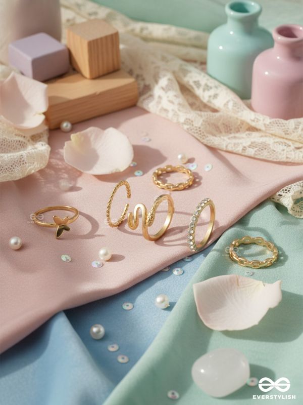 ALL ABOUT CURVES – MODERN GOLDEN RING SET