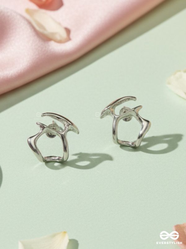 SOFT ANGLES – MODERN SILVER STUD EARRINGS