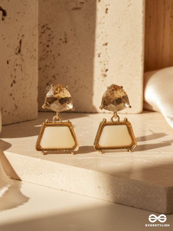 GOLDEN TRAP – GEOMETRIC DROP EARRINGS