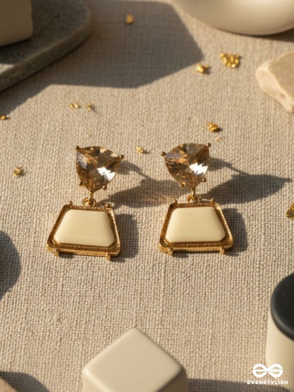 GOLDEN TRAP – GEOMETRIC DROP EARRINGS