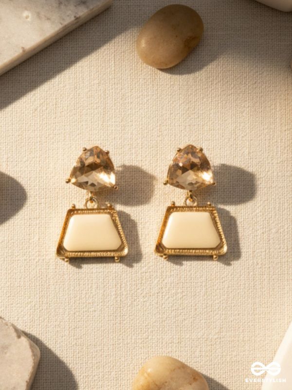 GOLDEN TRAP – GEOMETRIC DROP EARRINGS