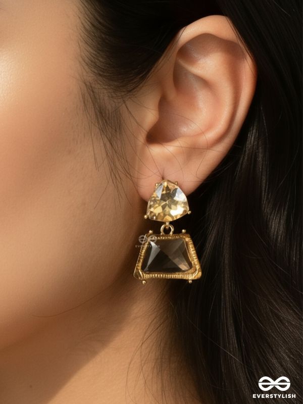 GOLDEN TRAP – GEOMETRIC DROP EARRINGS