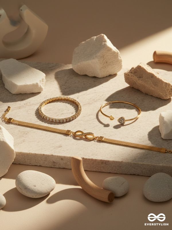 SIGNATURE LOVE – MINIMAL GOLDEN BRACELET SET