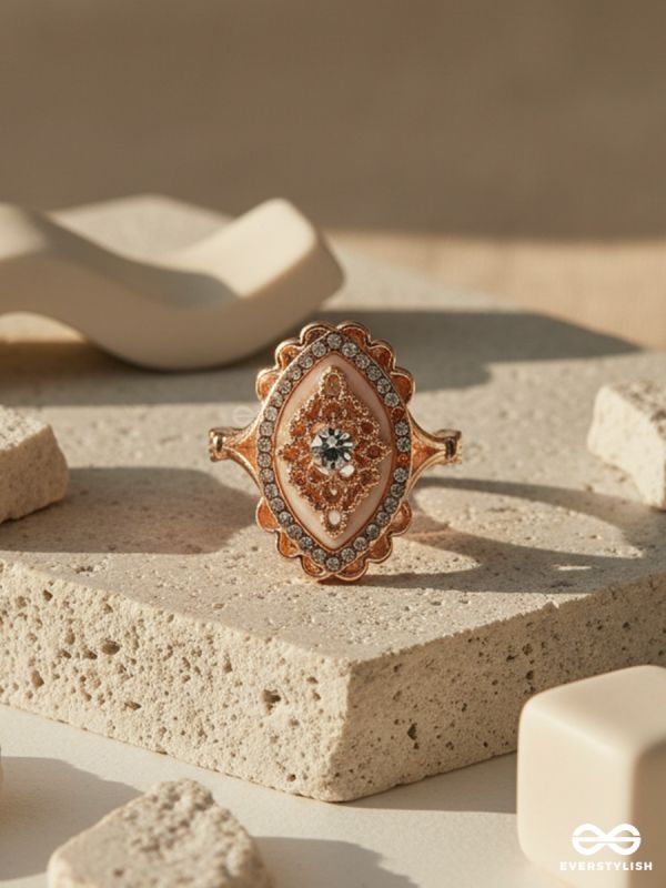 CROWNED PETAL – SCULPTED HALO RING