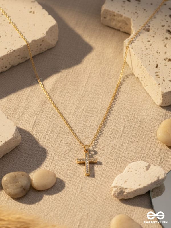 DIVINE LINE – CRYSTAL CROSS NECKLACE