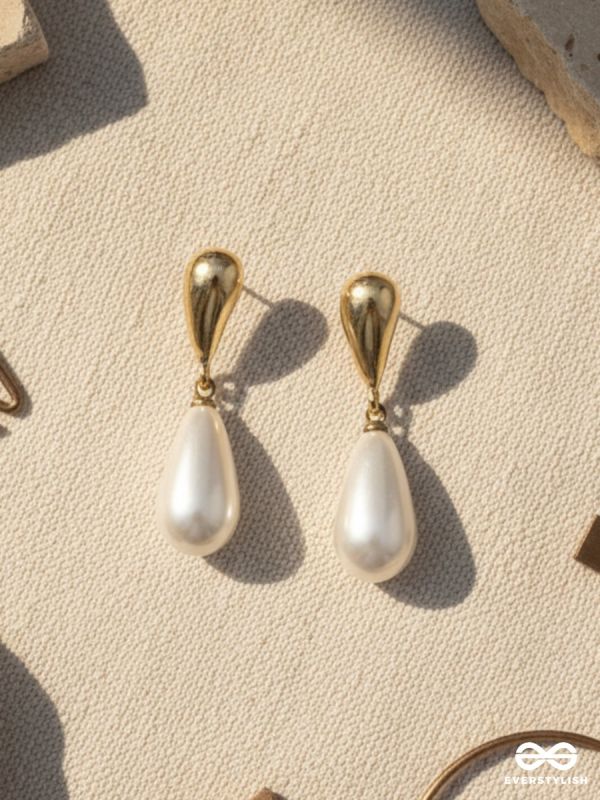 WHISPER TEAR – ELEGANT PEARL DANGLES