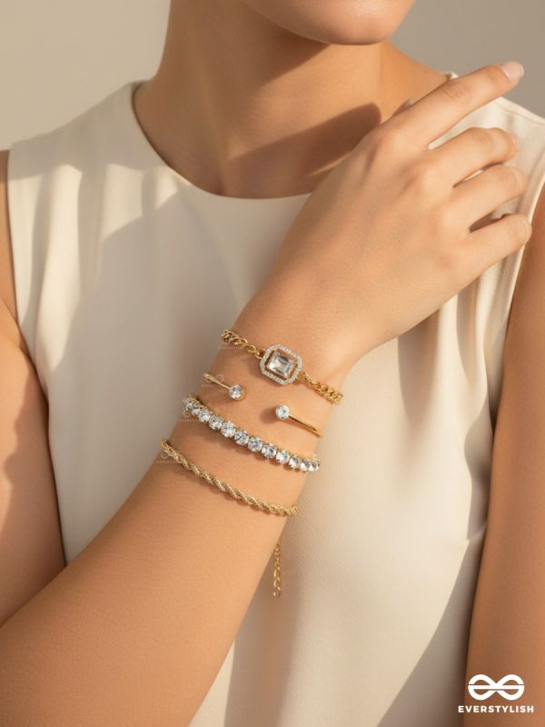 SPARK ALIGN – MIXED TEXTURE BRACELET SET