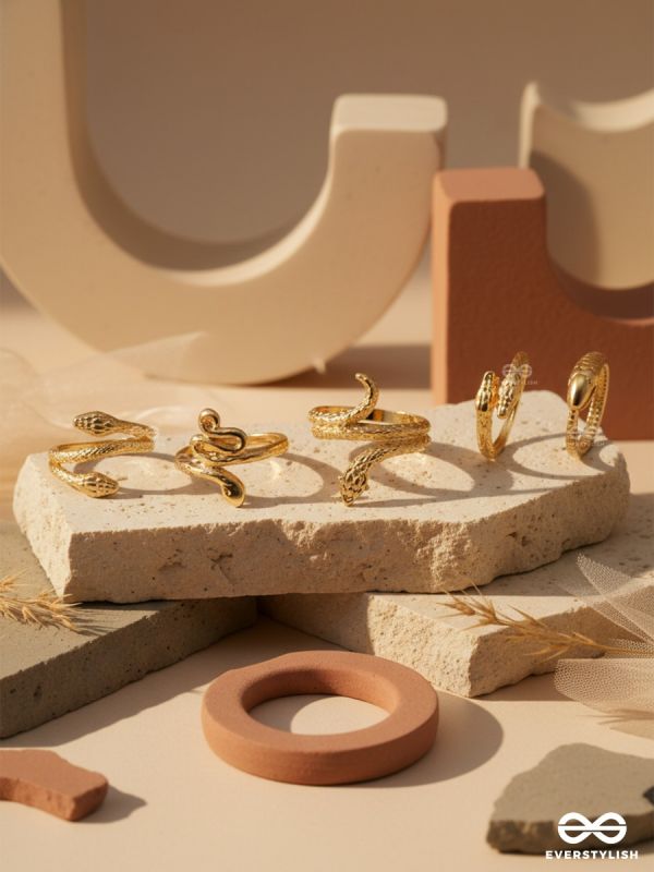 TWISTED SERPENT – STATEMENT RING SET