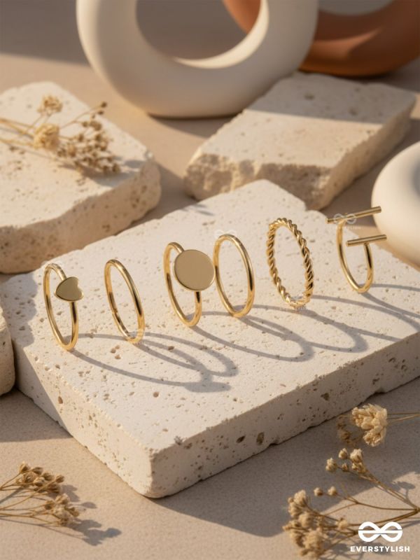 MICRO MOMENTS – DELICATE GOLD RING SET