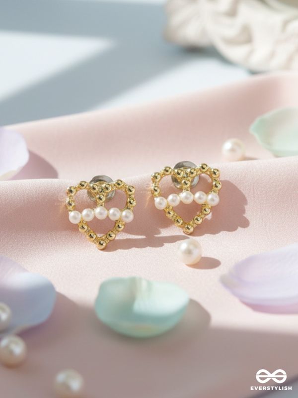 LOVE OUTLINED – BEADED HEART STUDS