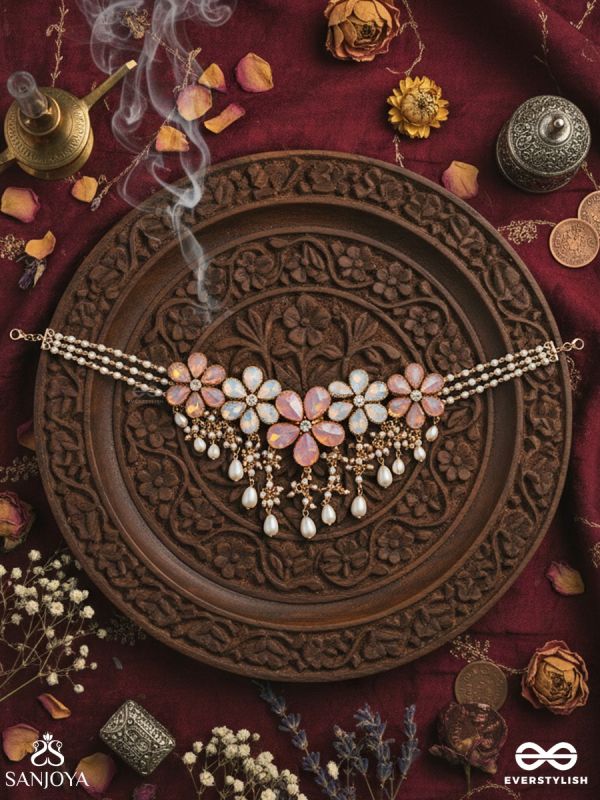 VASANTIKA – SONG OF SPRING -  BLOOM-INSPIRED NECKLACE WITH PASTEL GEM ELEMENTS AND ELEGANT PEARL STRINGS