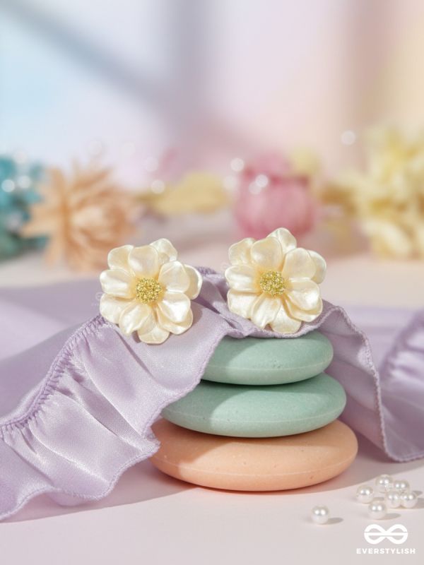 VELORA BLOOM – FLORAL STUD EARRINGS