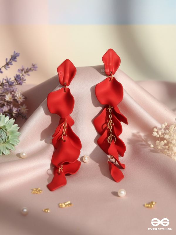 ROSE DRAMA – STATEMENT DROP EARRINGS