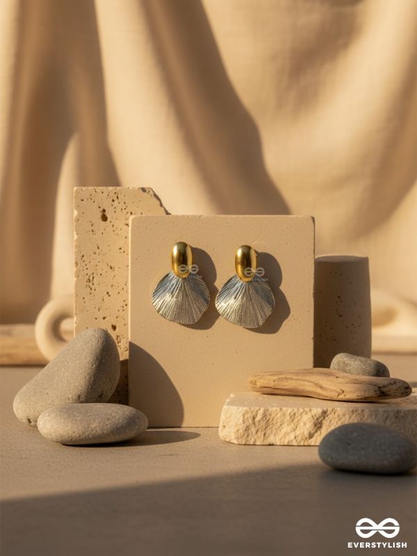 RIVIERA FAN – STATEMENT EARRINGS