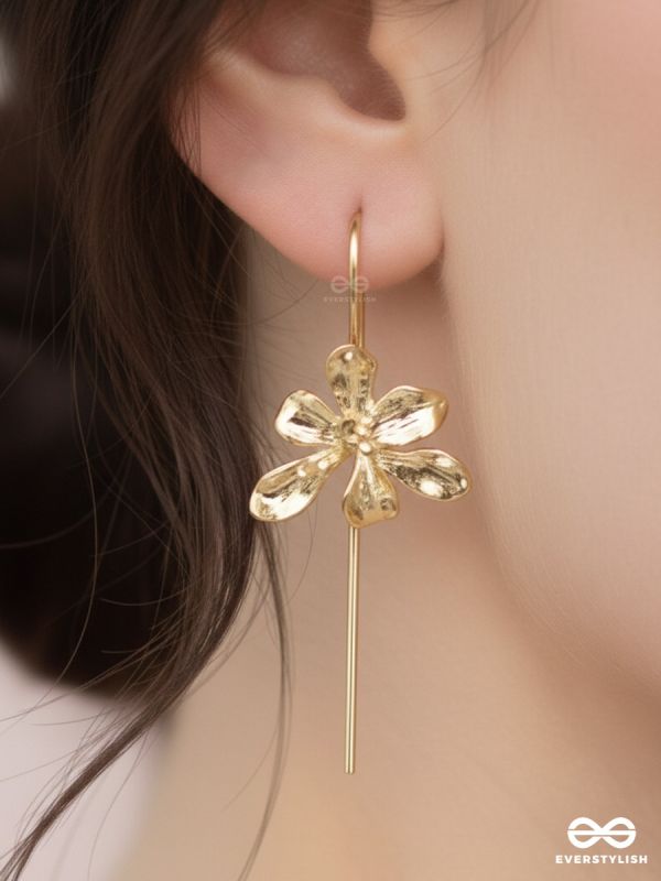 BLOOM IN MOTION – GOLDEN THREAD EARRINGS