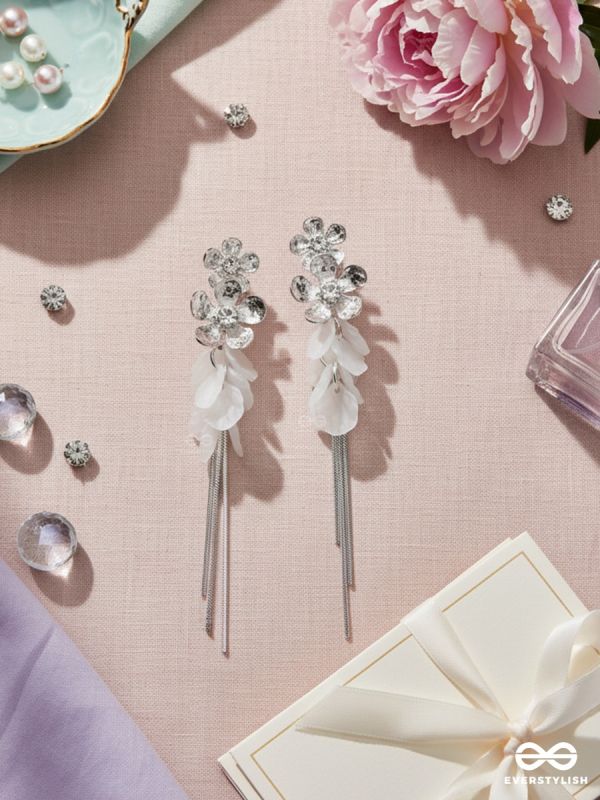 CELESTIAL CASCADE – SILVER FLORAL DROP EARRINGS
