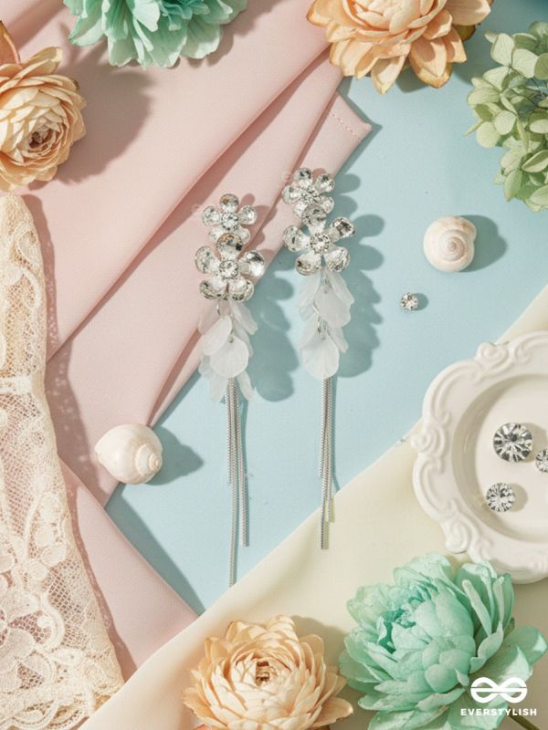 CELESTIAL CASCADE – SILVER FLORAL DROP EARRINGS