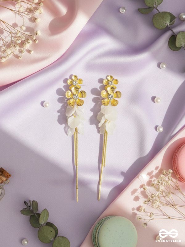 CELESTIAL CASCADE – GOLD FLORAL DROP EARRINGS