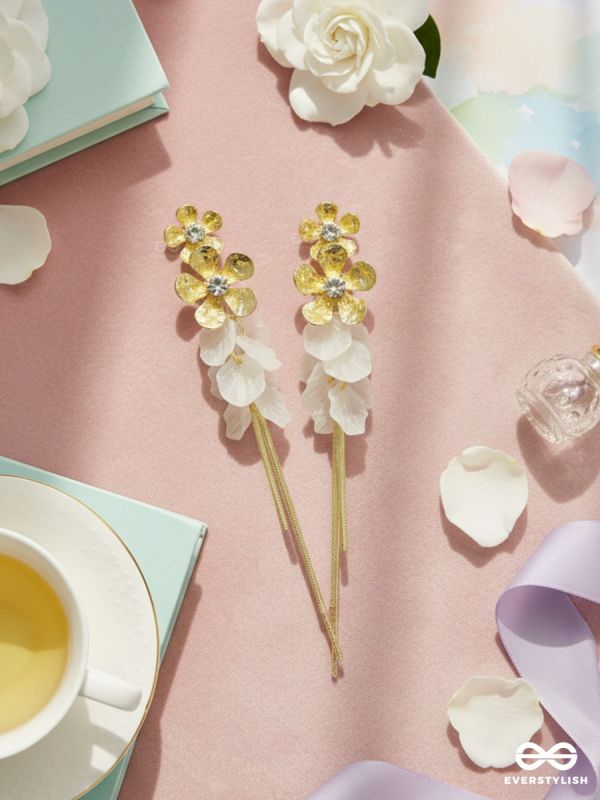 CELESTIAL CASCADE – GOLD FLORAL DROP EARRINGS
