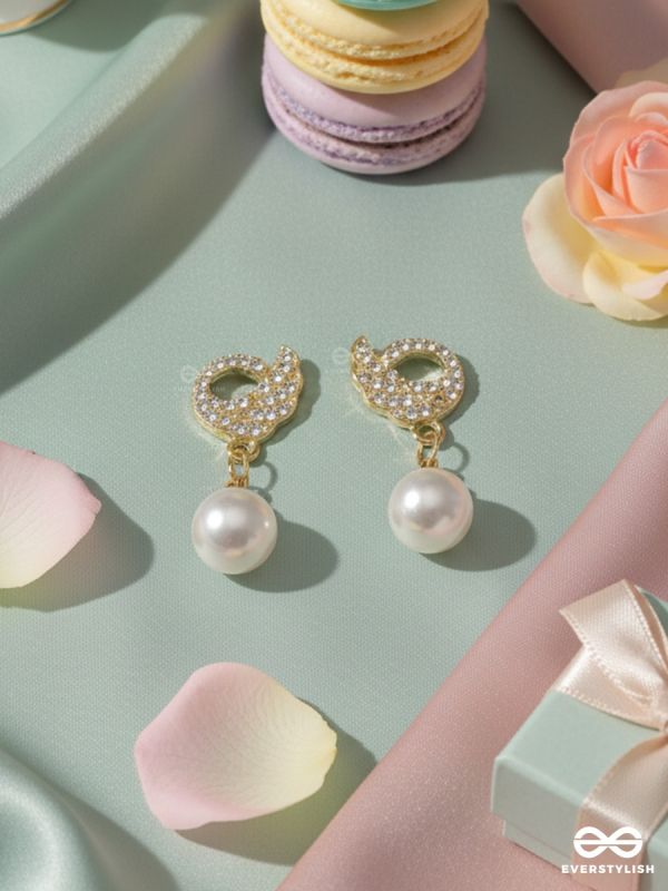 COMET CHARM – CRYSTAL & PEARL EARRINGS