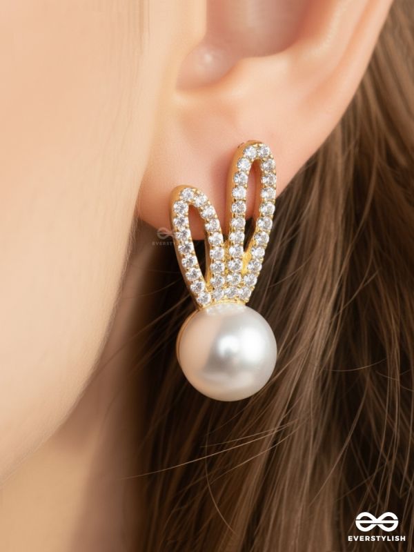 BUNNY BLING – PEARL DROP EARRINGS