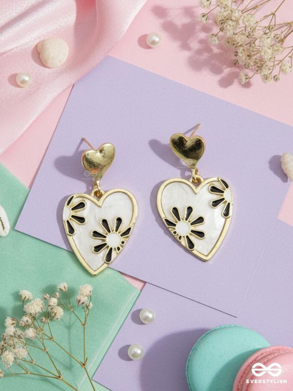 LOVE GARDEN – FLORAL HEART STUDS
