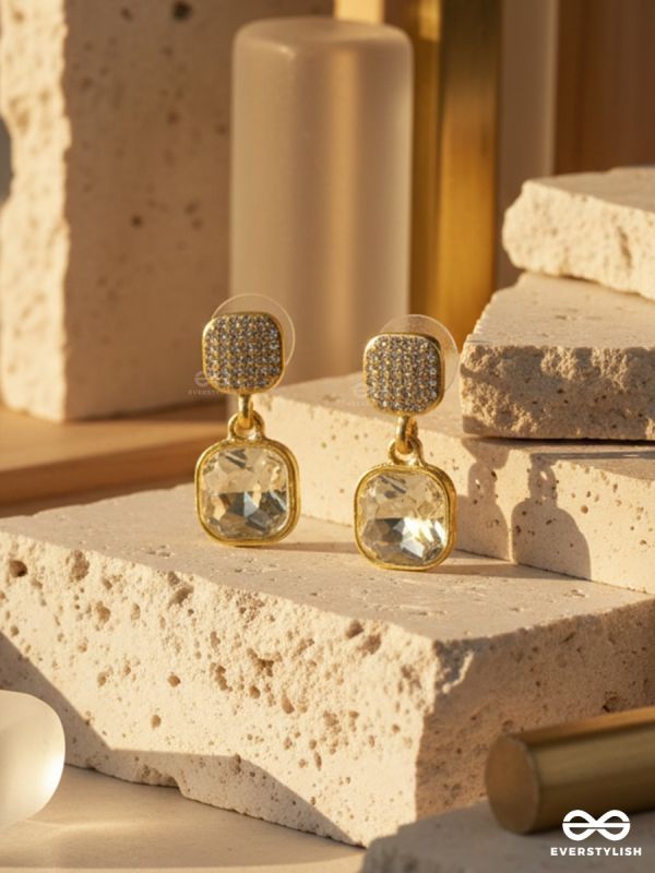 CHAMPAGNE CHARM – CRYSTAL DROP EARRINGS