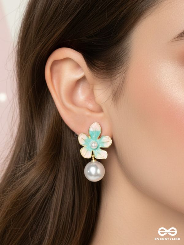 PEARL MEADOW – AQUA FLORAL DROPS