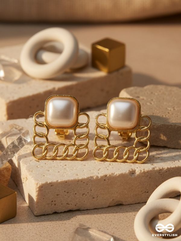 PEARL MATRIX – SCULPTED STUD EARRINGS