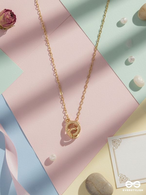 SOUL KNOT – DELICATE LINK NECKLACE